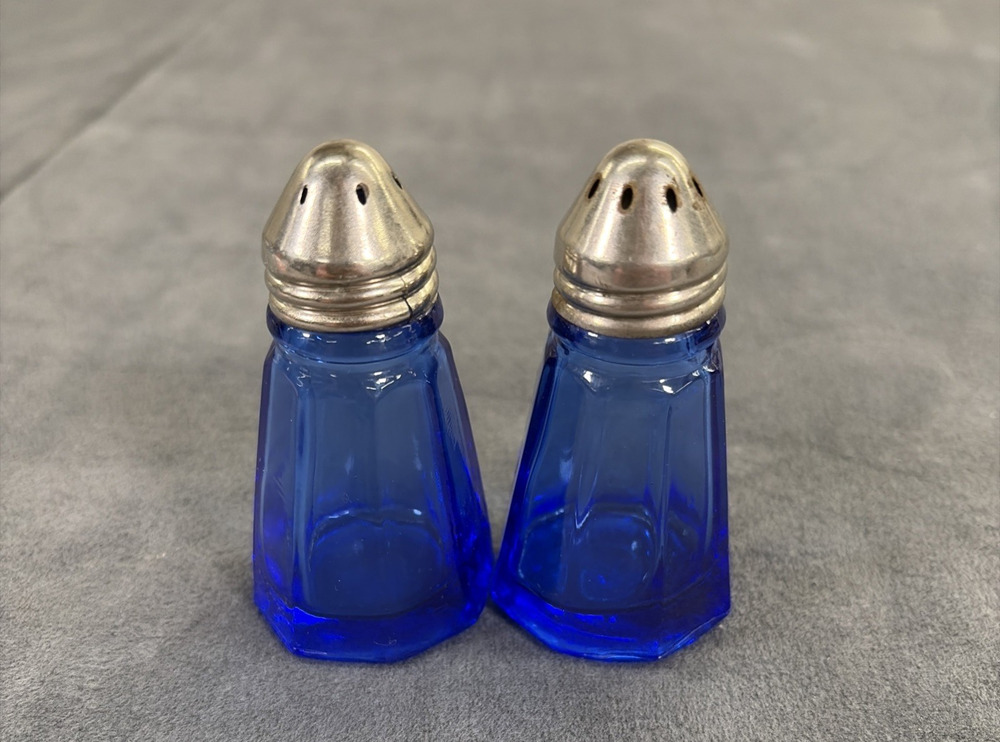 Hazel Atlas Cobalt Blue Salt and Pepper Shaker Set Vintage Depression FS